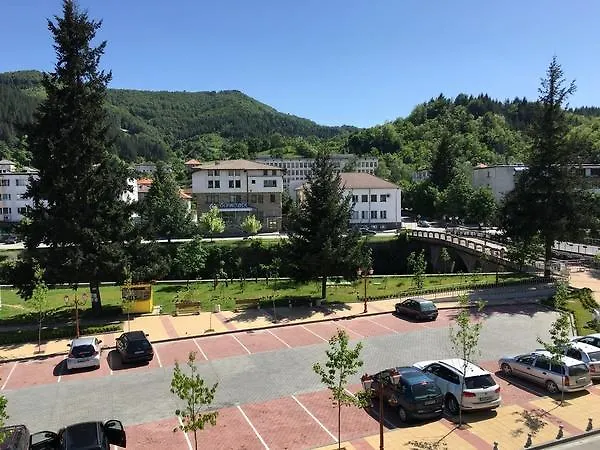 Guest Neli בית הארחה